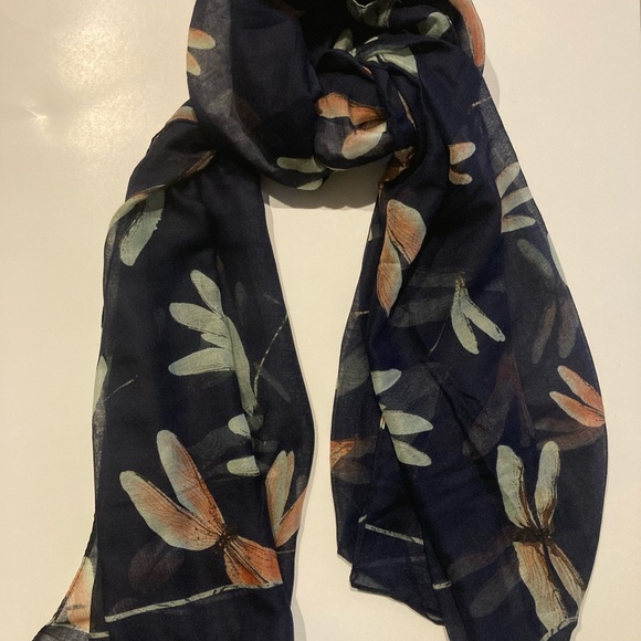 🛍 Magical Dragonfly Print Long Scarf - Picture 3 of 3